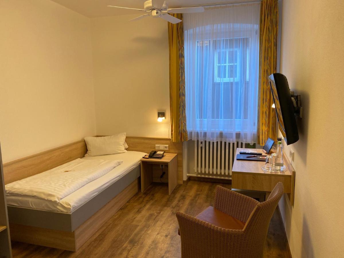 Hotel Gasthof Zum Storch Schlüsselfeld Buitenkant foto